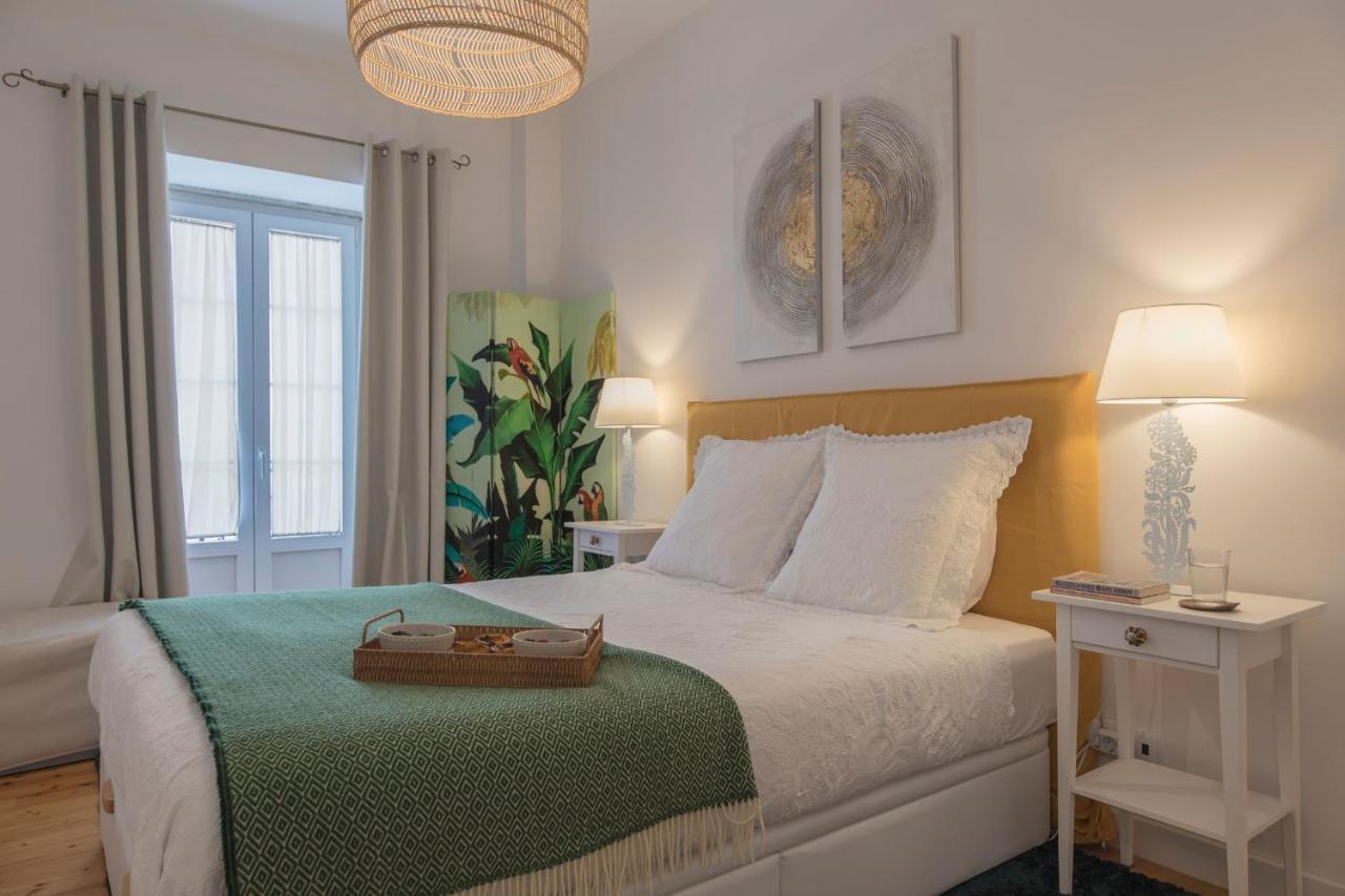 Lovelystay - Sunny Flat W/ Balcony Overseeing Graca And River ลิสบอน ภายนอก รูปภาพ